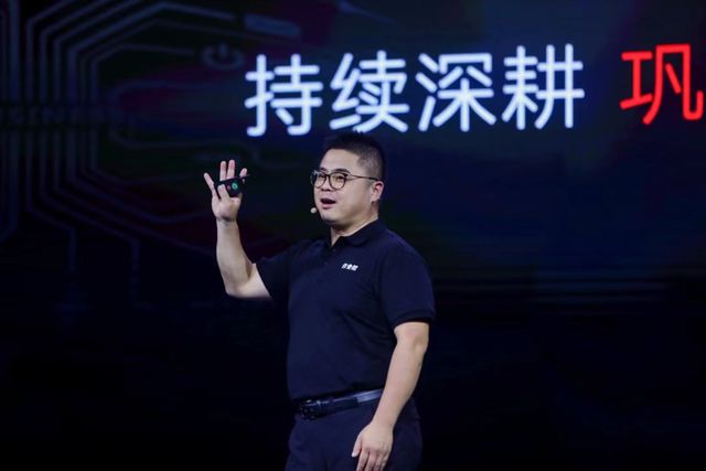 IM体育平台官网入口,出货量超200万作业帮在硬件逆袭了